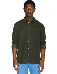 Knowledge Cotton Apparel - Regular fit corduroy shirt - GOTS/V - tavalised t-särgid - forrest night - 2