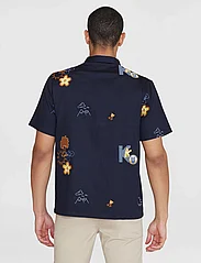 Knowledge Cotton Apparel - Box fit short sleeve shirt with emb - kortærmede t-shirts - night sky - 3