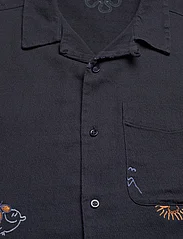 Knowledge Cotton Apparel - Box fit short sleeve shirt with emb - kurzärmelig - night sky - 5