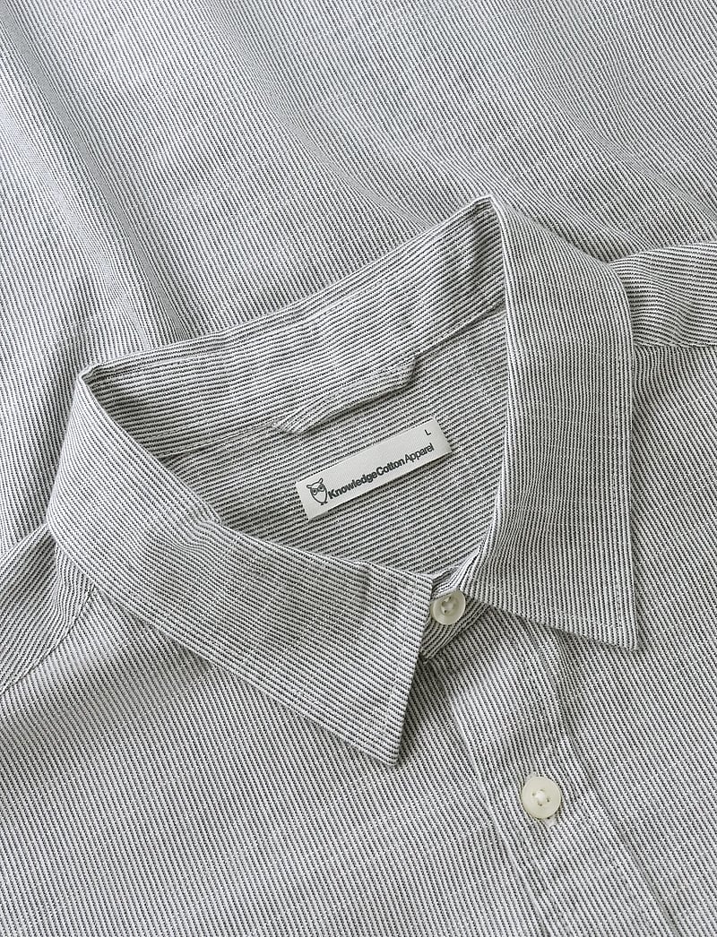 Knowledge Cotton Apparel - Dune regular stripe shirt - randiga skjortor - blue stripe - 4