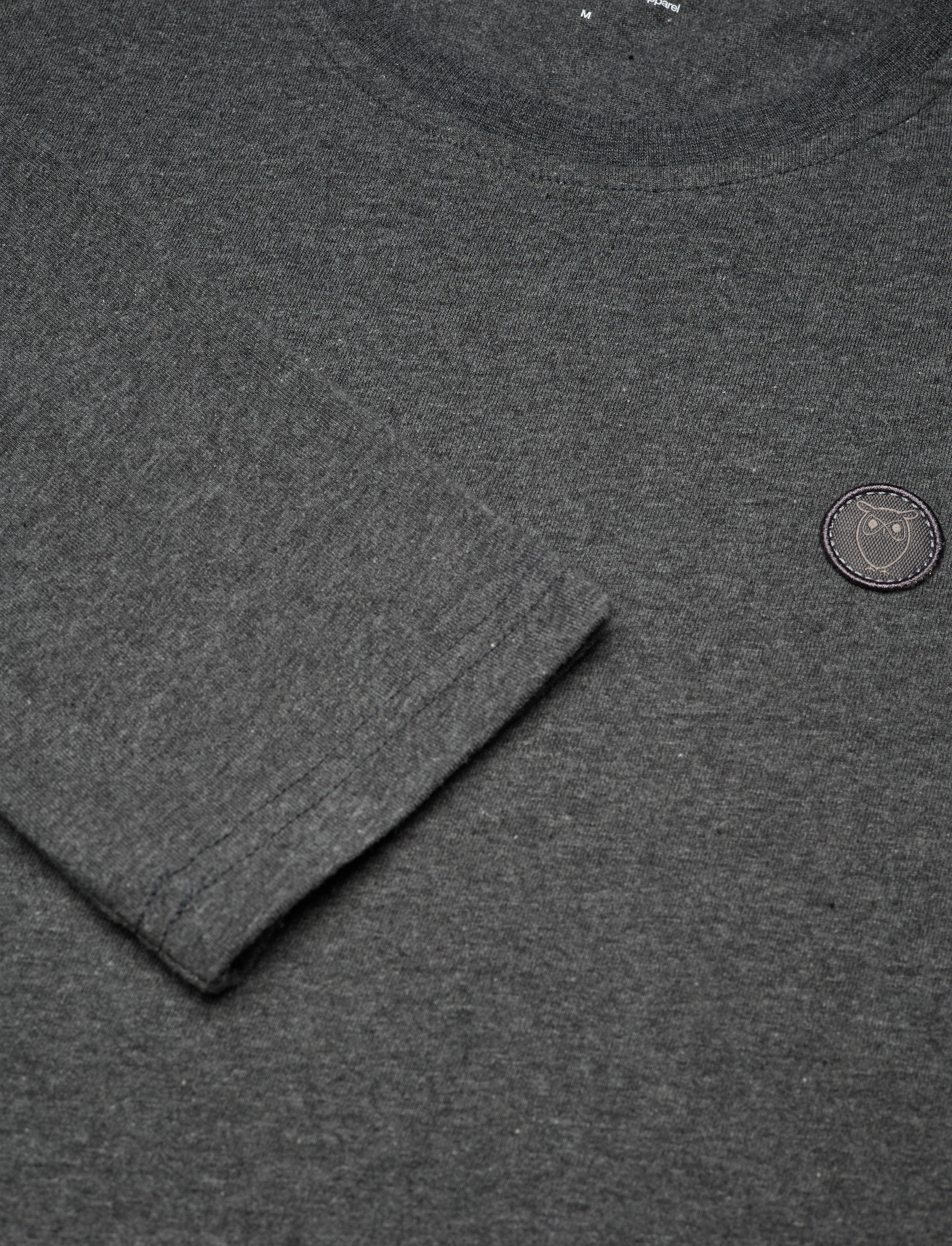 Knowledge Cotton Apparel - VIGGO badge long sleeve - Regenerat - dark grey melange - 4