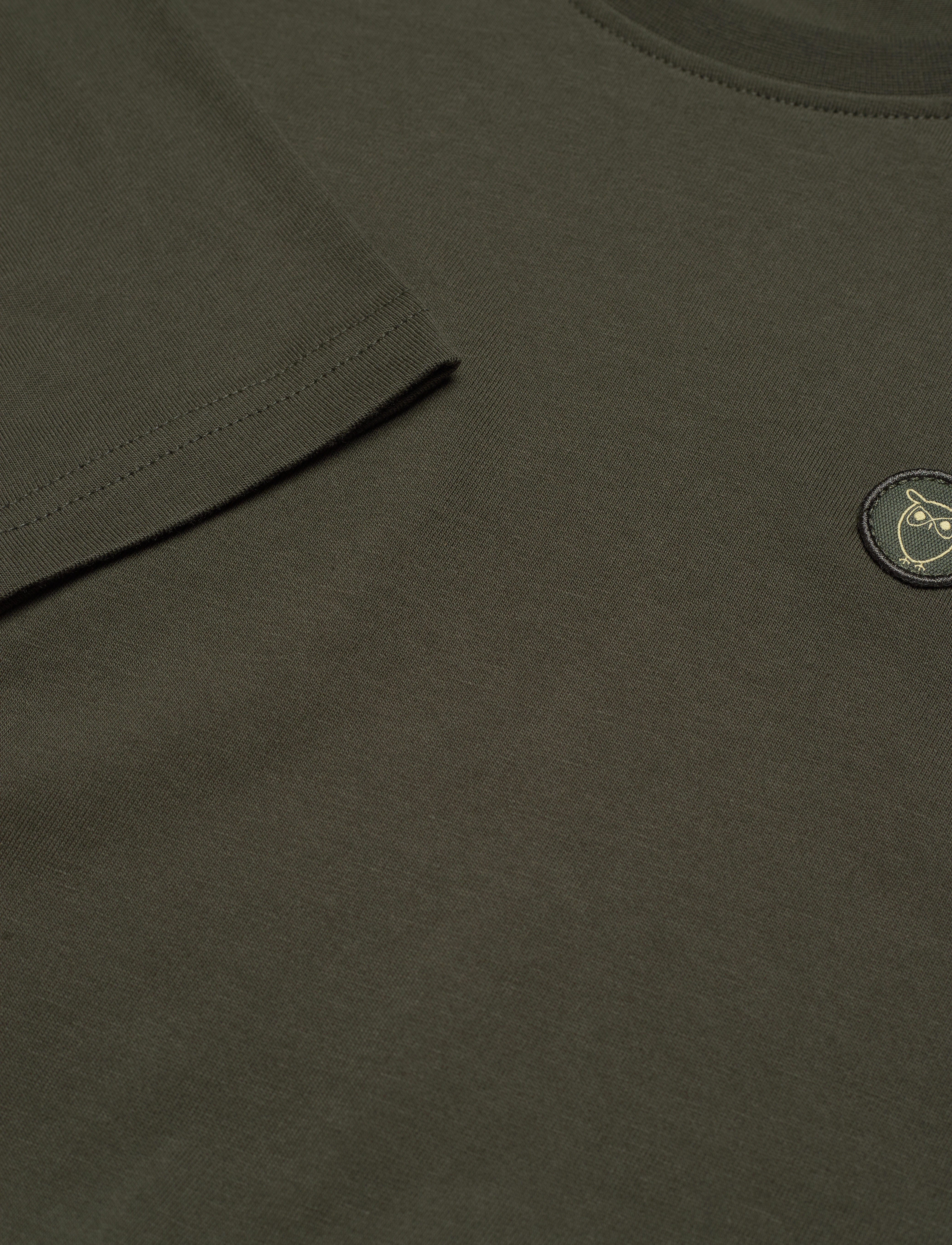 Knowledge Cotton Apparel - VIGGO badge long sleeve - Regenerat - forest night - 2