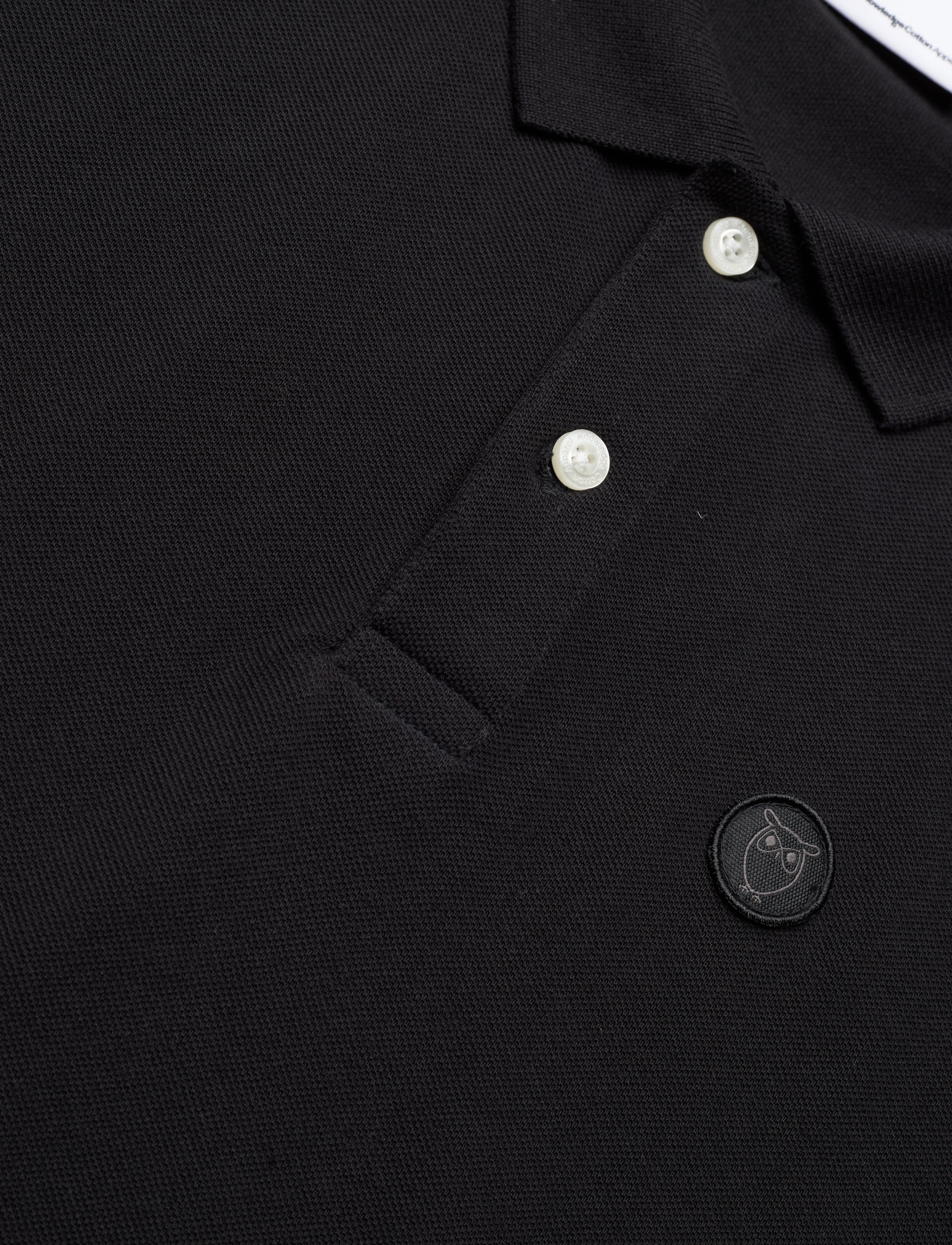 Knowledge Cotton Apparel - Basic badge polo - GOTS/Vegan - polosärgid - black jet - 5