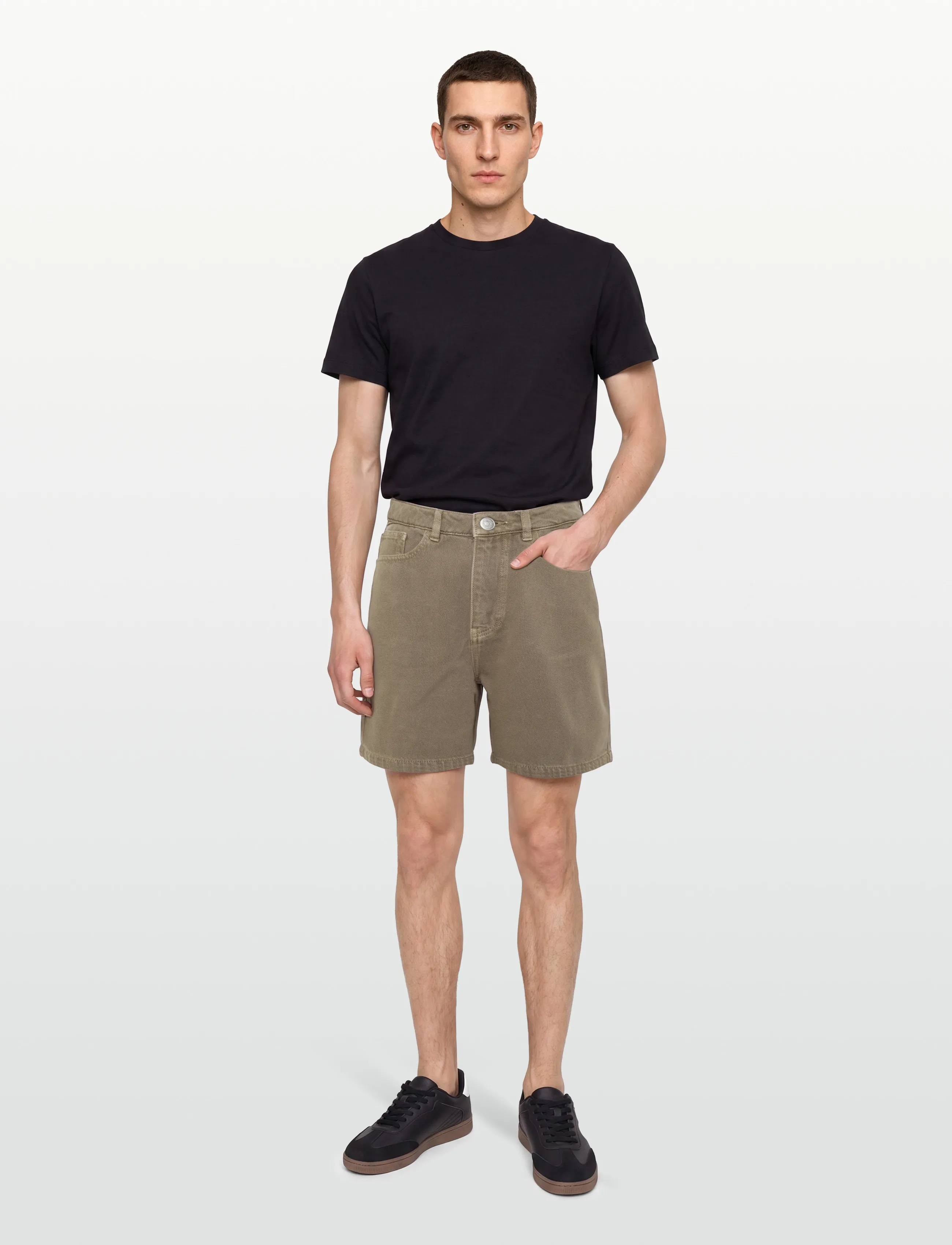 Knowledge Cotton Apparel - Gale straight twill shorts - vabaaja lühikesed püksid - tiramisu - 0