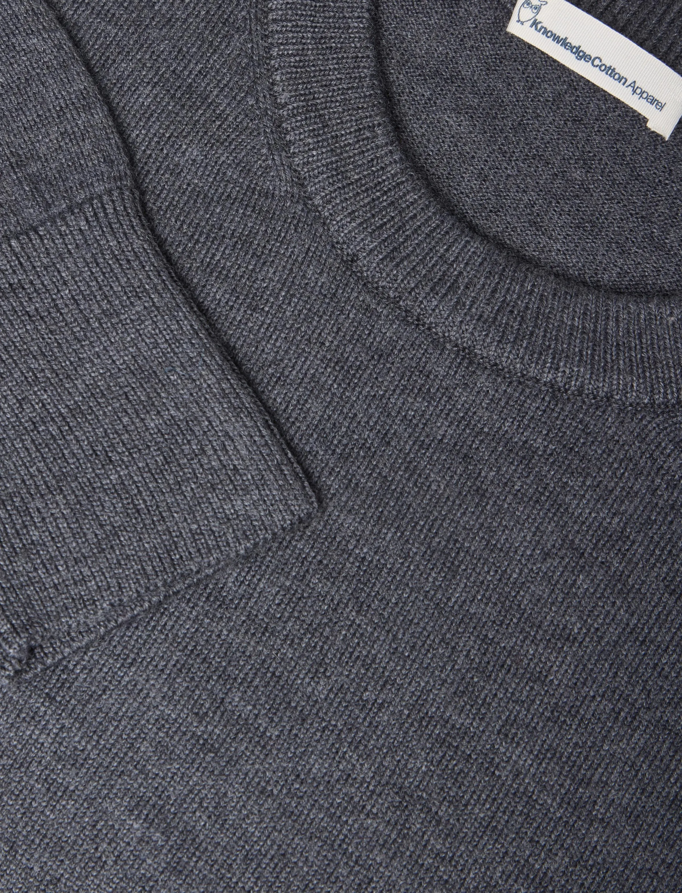 Knowledge Cotton Apparel - Merino crew neck sweater - autumn clothing - dark grey melange - 5