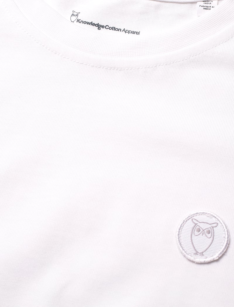 Knowledge Cotton Apparel - Regular fit badge t-shirt - GOTS/Ve - kortärmade t-shirts - bright white - 2