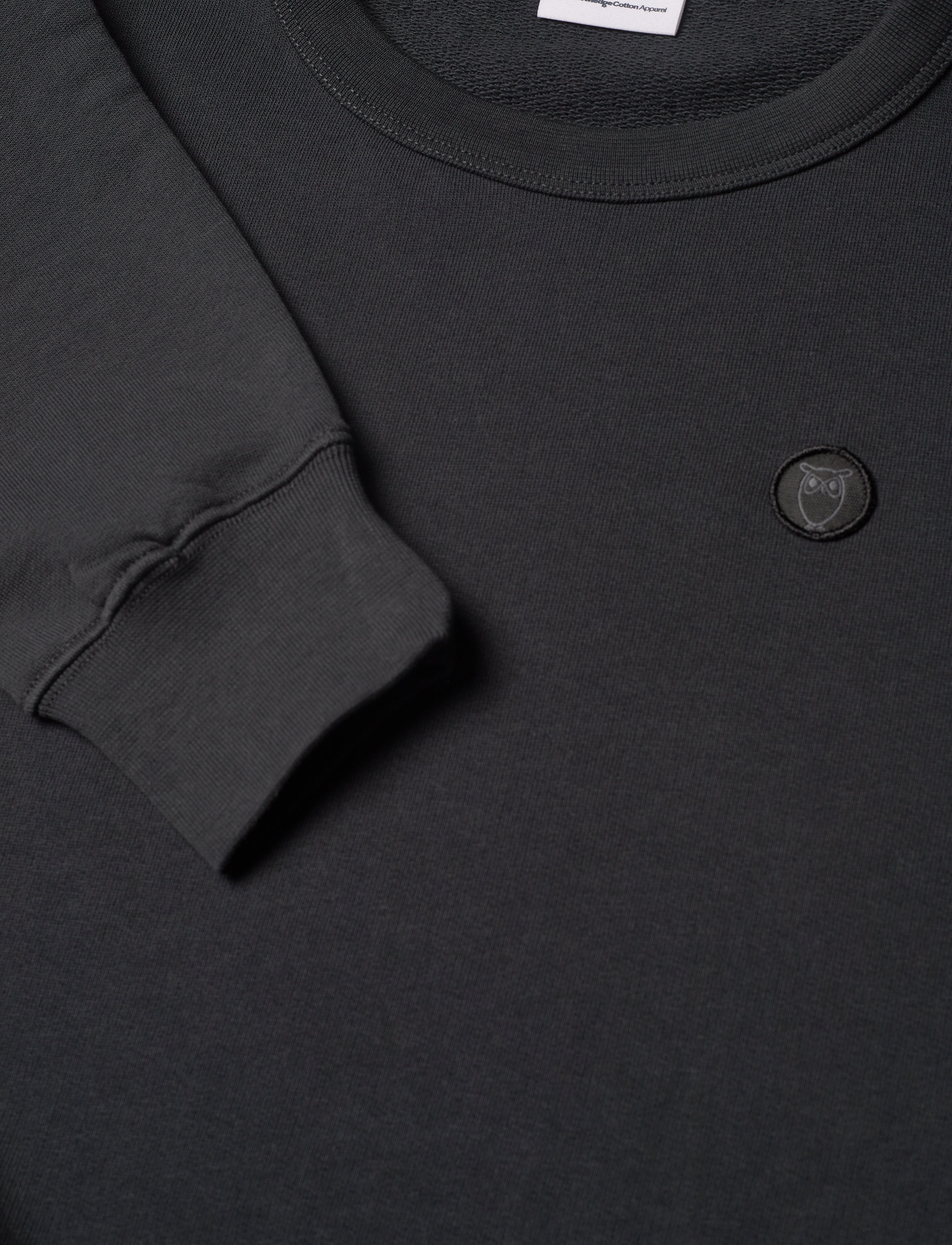 Knowledge Cotton Apparel - ERIK basic badge sweat - GOTS/Vegan - phantom - 2
