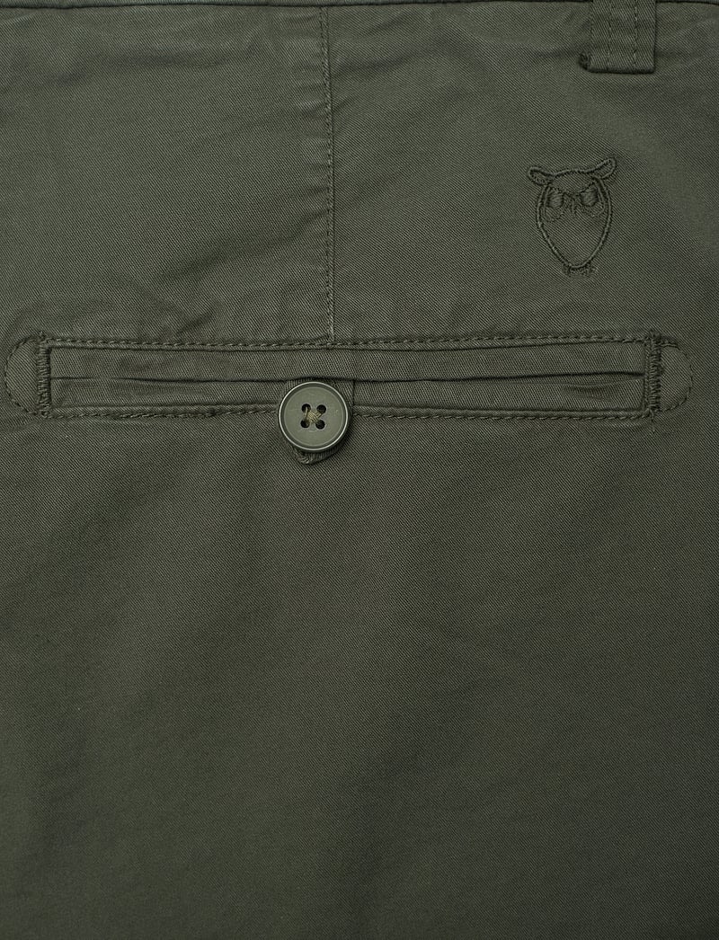 Knowledge Cotton Apparel - Regular chino poplin shorts - GOTS/ - chinos shorts - forrest night - 4