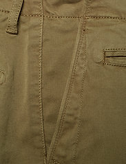 Knowledge Cotton Apparel - Joe stretched twill chino - GOTS/Ve - chinot - burned olive - 2