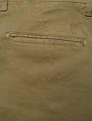 Knowledge Cotton Apparel - Joe stretched twill chino - GOTS/Ve - chinosy - burned olive - 4