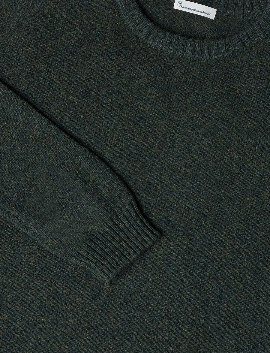 Knowledge Cotton Apparel - Lambswool Crew Neck - rund hals - forrest night - 2