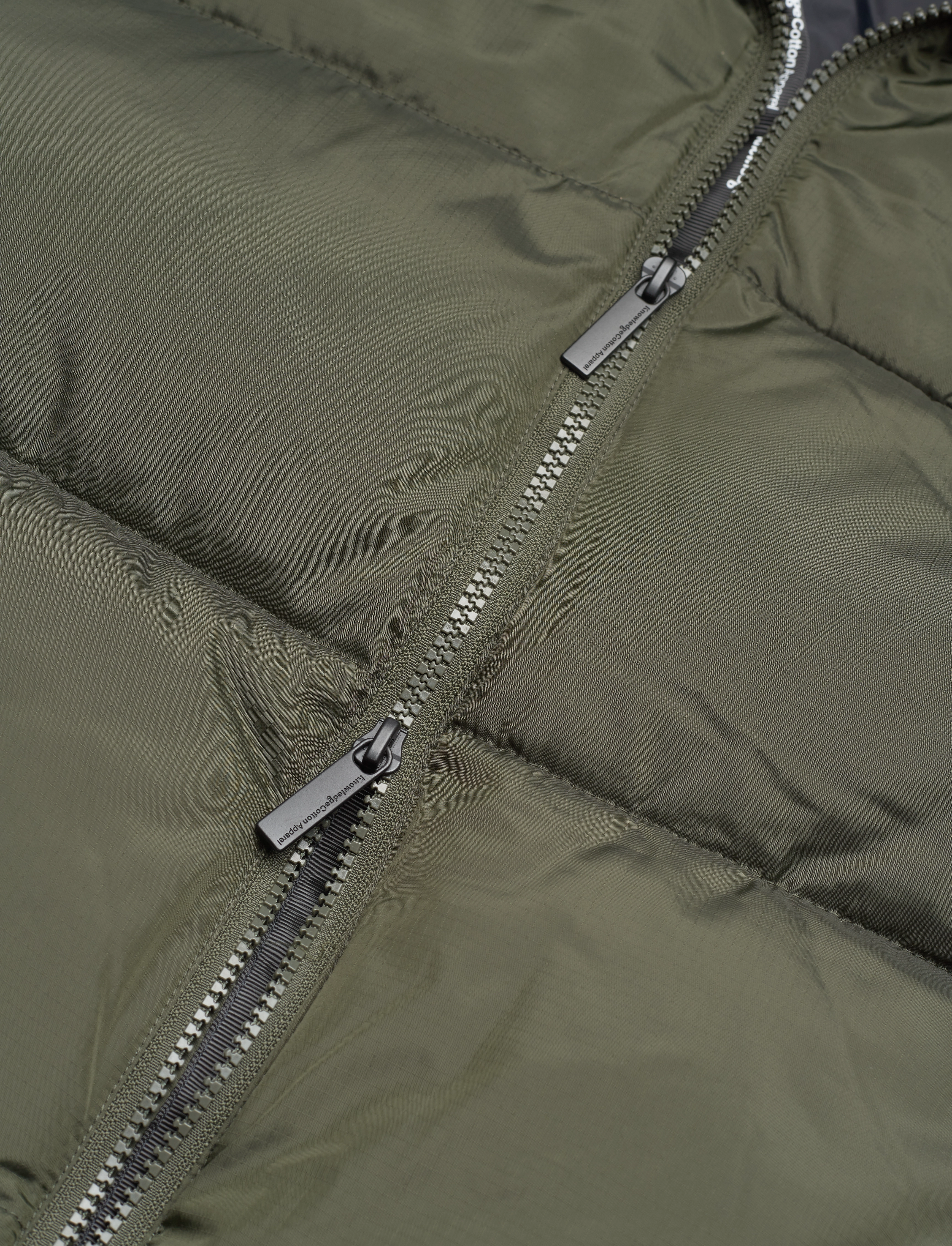 Knowledge Cotton Apparel - REPREVE  puffer color blocked jack - forrest night - 3