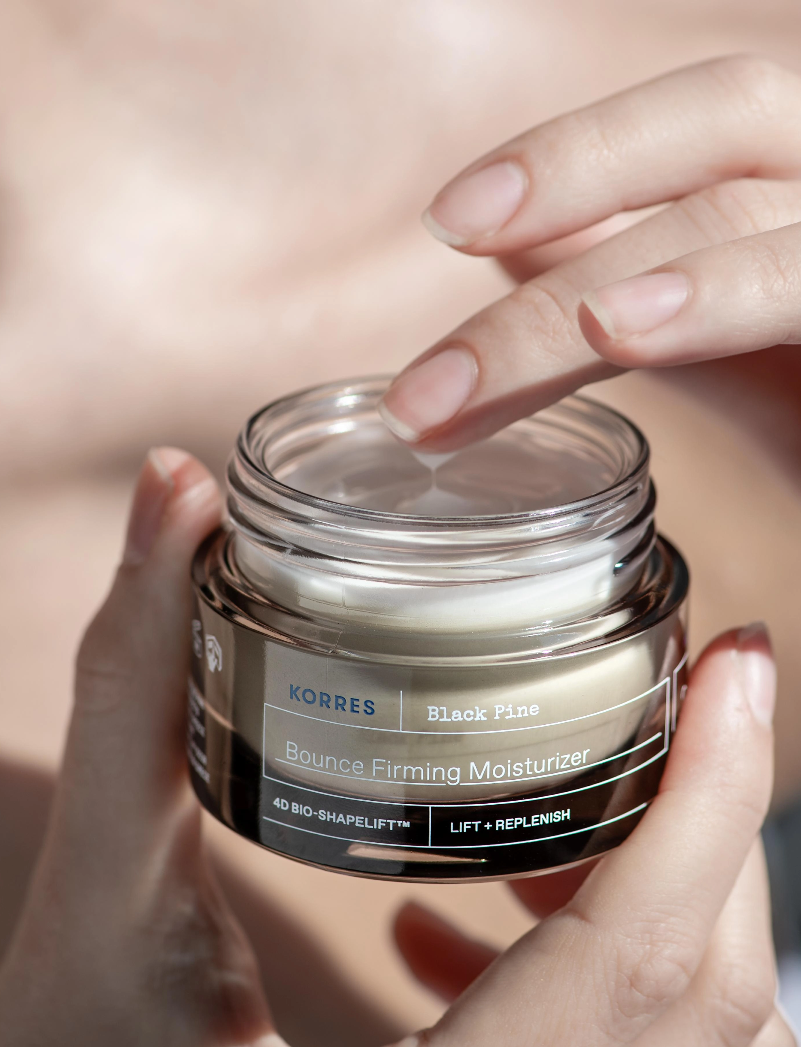 KORRES - Black Pine 4D Bounce Firming Moisturizer - dagcremer - no color - 2