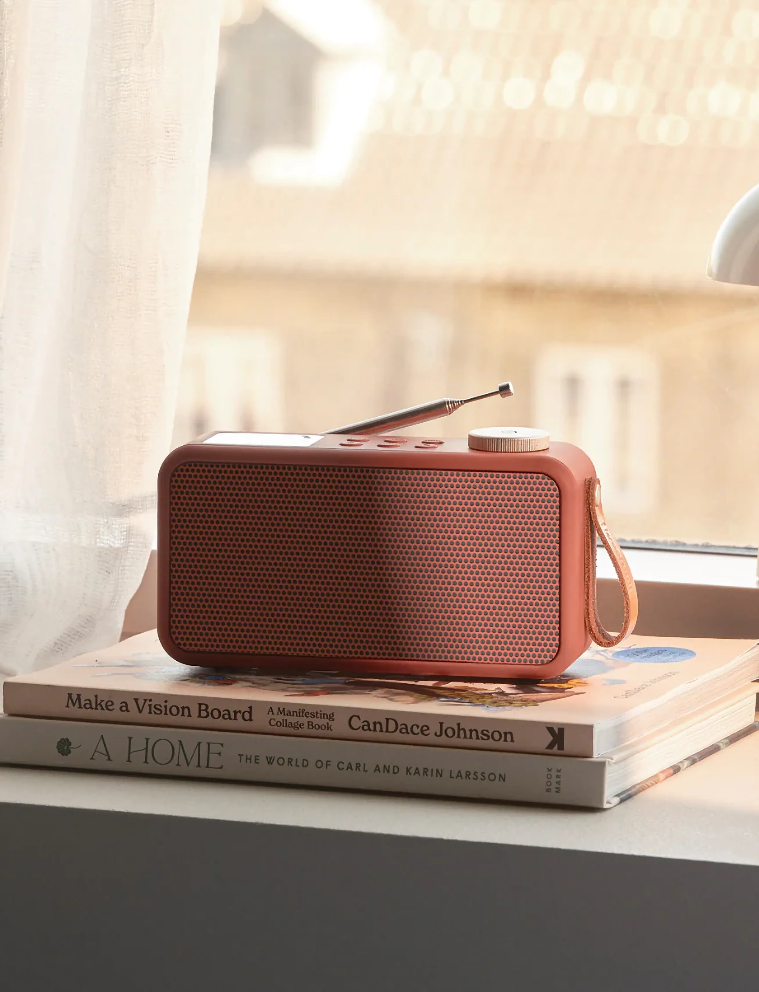 Kreafunk Atune 2 Dab+ Radio & Bluetooth Højttaler, 19.5X 7.0X 10.9 cm, Red, Hjemmeelektronik > Højttalere, Unisex