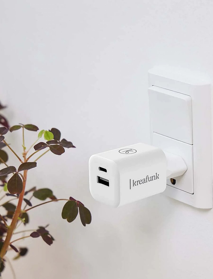 Kreafunk - aDAPT Power adapter - white - 0