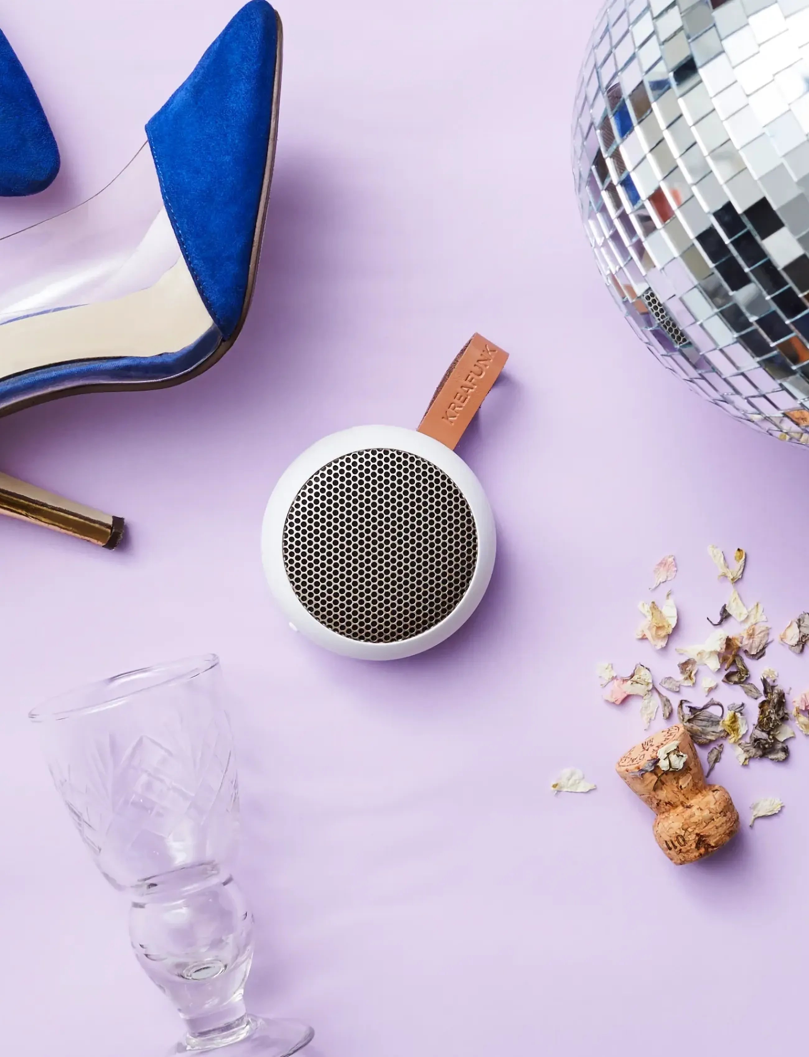 Kreafunk Ago2 Bluetooth Højttaler, 8X 8X 3.6 cm, White, Hjemmeelektronik > Højttalere, Unisex