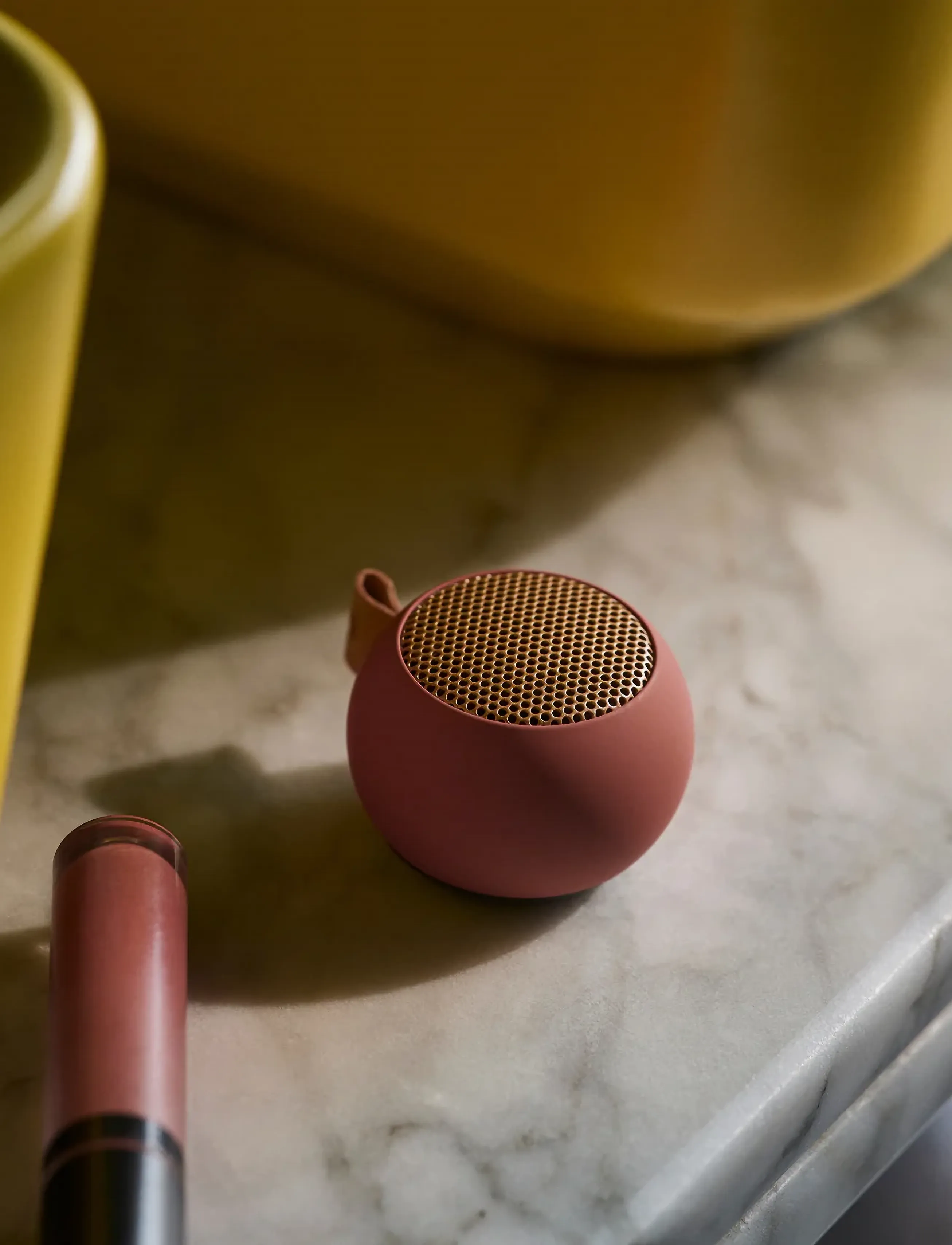 Kreafunk Ago Mini Bluetooth Højttaler, 5.0X 5.0X 3.3 cm, Red, Hjemmeelektronik > Højttalere, Unisex