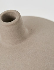 Kristina Dam Studio - Dome Vase Small - grote vazen - terracotta - 1