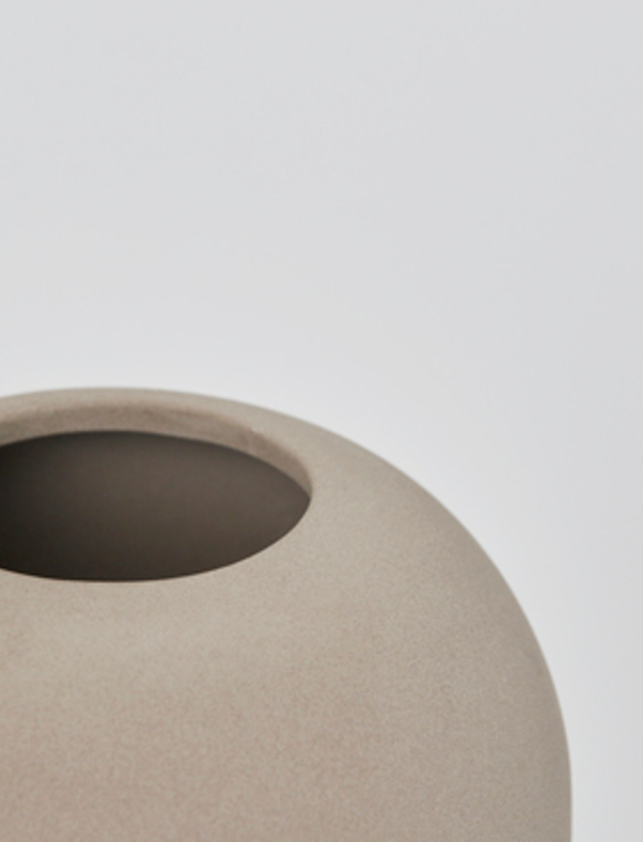Kristina Dam Studio - Dome Vase Medium - grote vazen - terracotta - 1