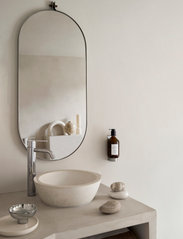 Kristina Dam Studio - Minimal Towel Cotton - laveste priser - beige/off-white - 1