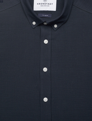 Kronstadt - Johan Seersucker shirt - tavalised t-särgid - navy/navy - 2