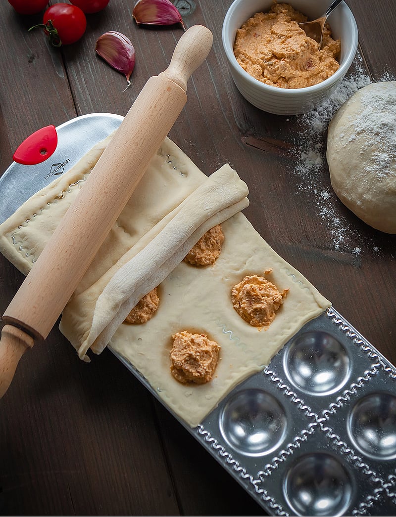 küchenprofi - Ravioli mould tray - nudelmaschinen & zubehör - silver/red - 1