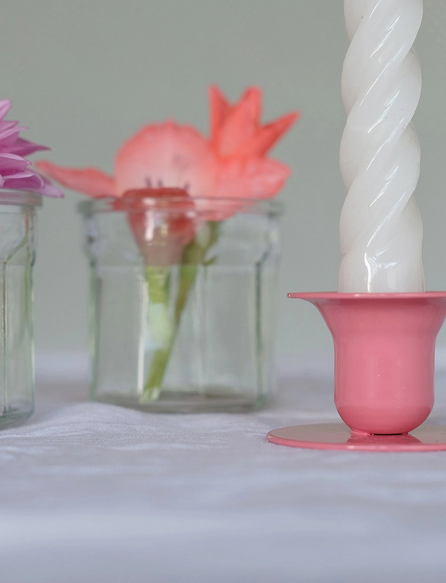 Kunstindustrien - The Bell Candlestick - 2 pack - küünlajalad - antique pink - 3