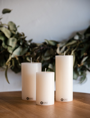 Kunstindustrien - Coloured Handcrafted pillar Candle, 7 cm x 18 cm - laagste prijzen - white - 2