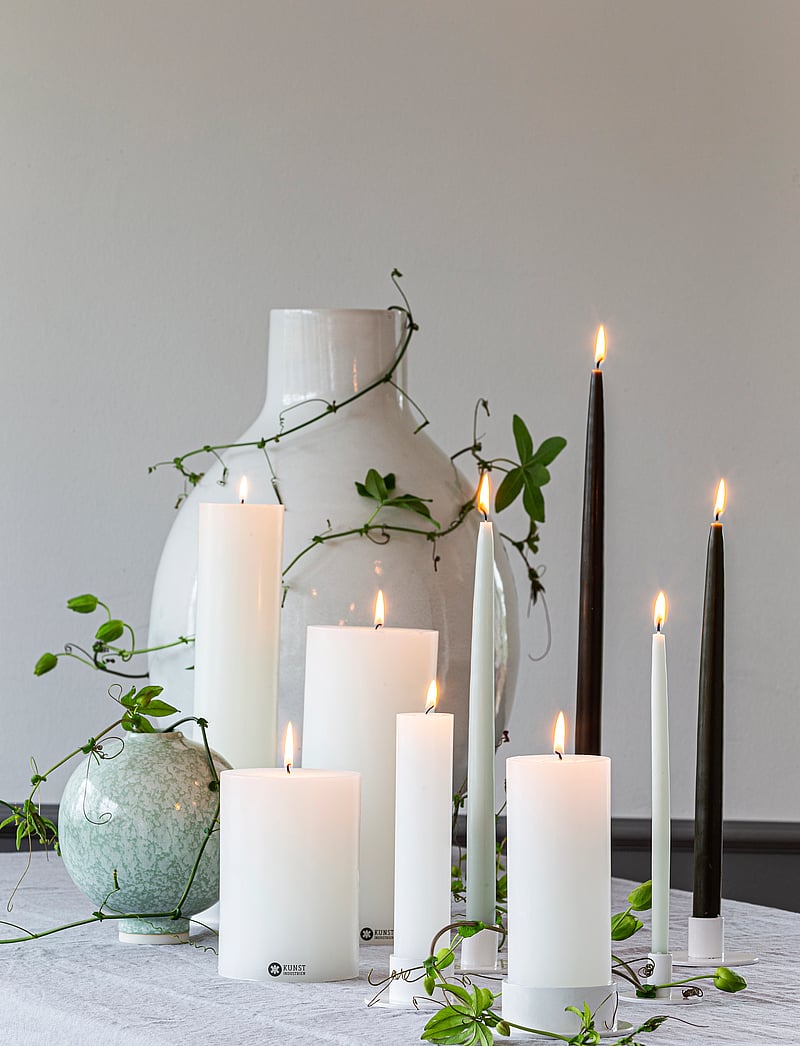 Kunstindustrien - Wax Alter Candles, 4 piece - vahast küünlad - white - 2