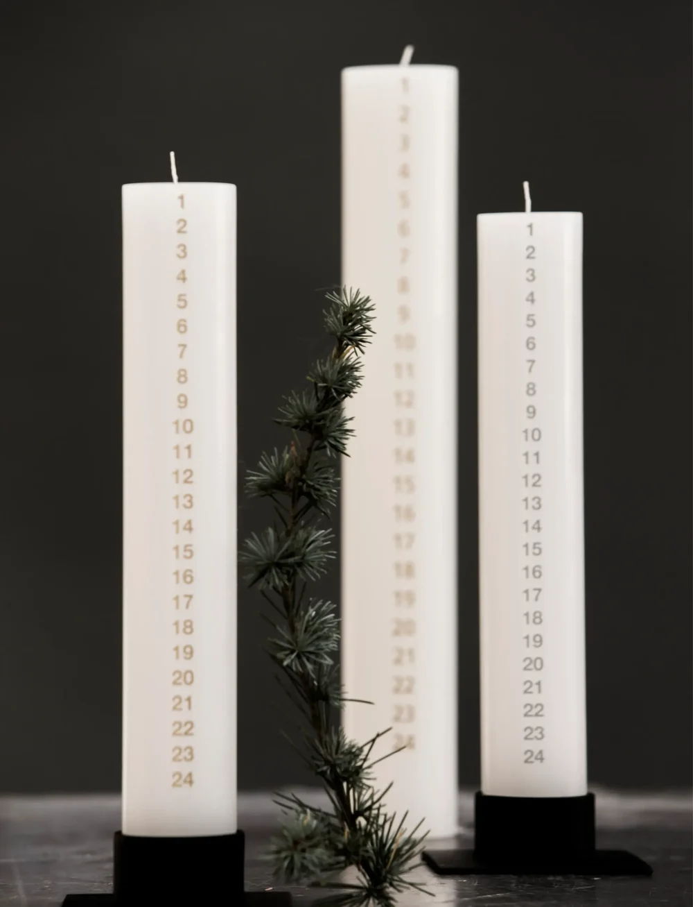 Kunstindustrien - December Candle - advent candles - gold - 1
