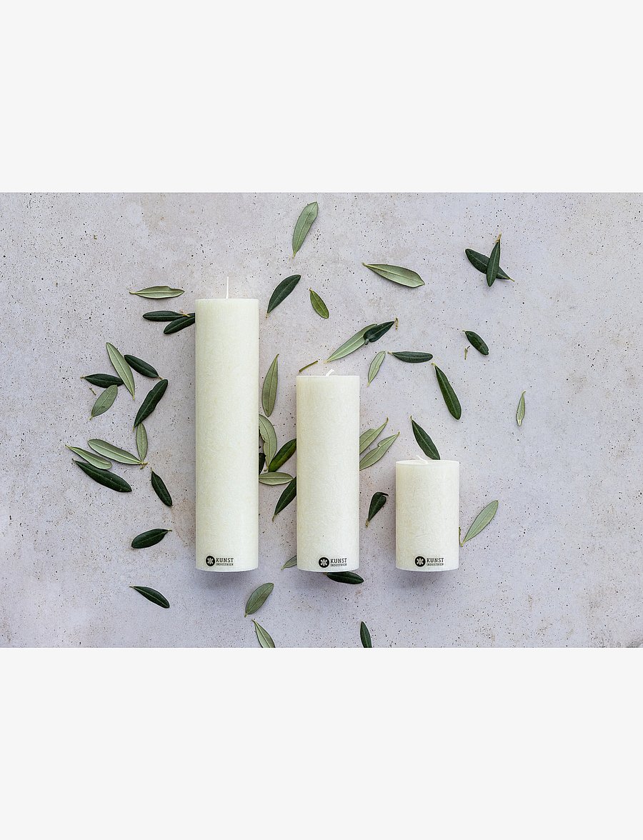 Kunstindustrien - Upcycled olive wax pillar candle - blockkerzen - offwhite - 2