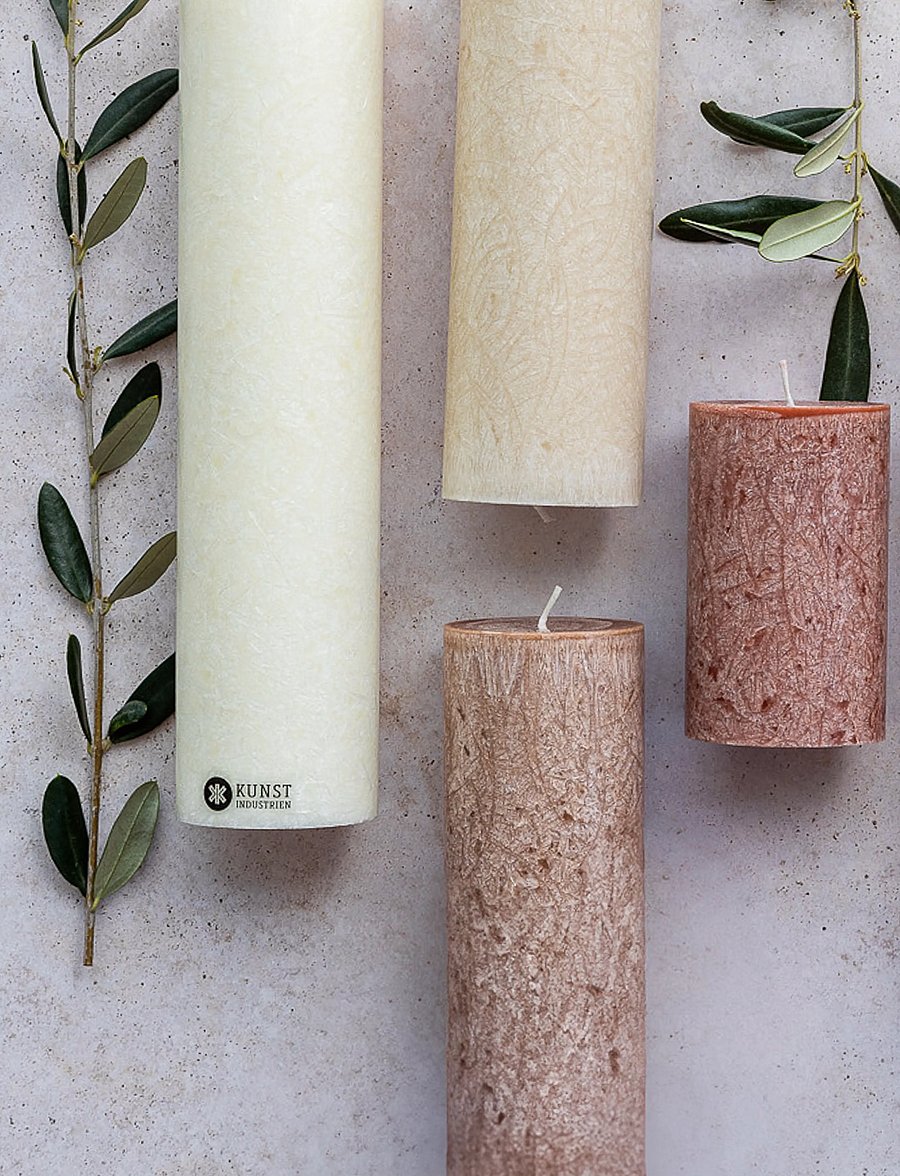 Kunstindustrien - Upcycled olive wax pillar candle - blockkerzen - chestnut - 2