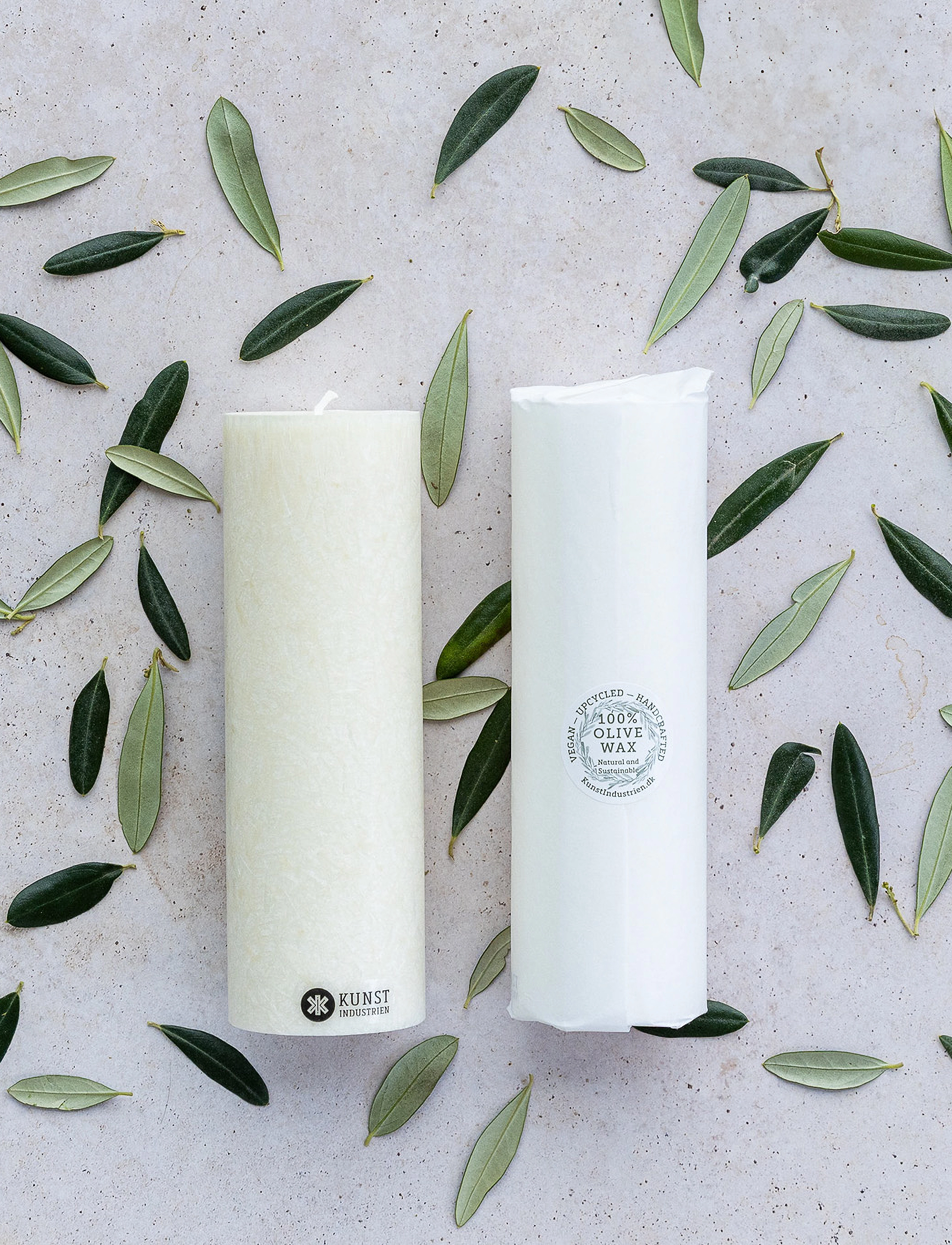 Kunstindustrien - Upcycled olive wax pillar candle - bloklys - offwhite - 5