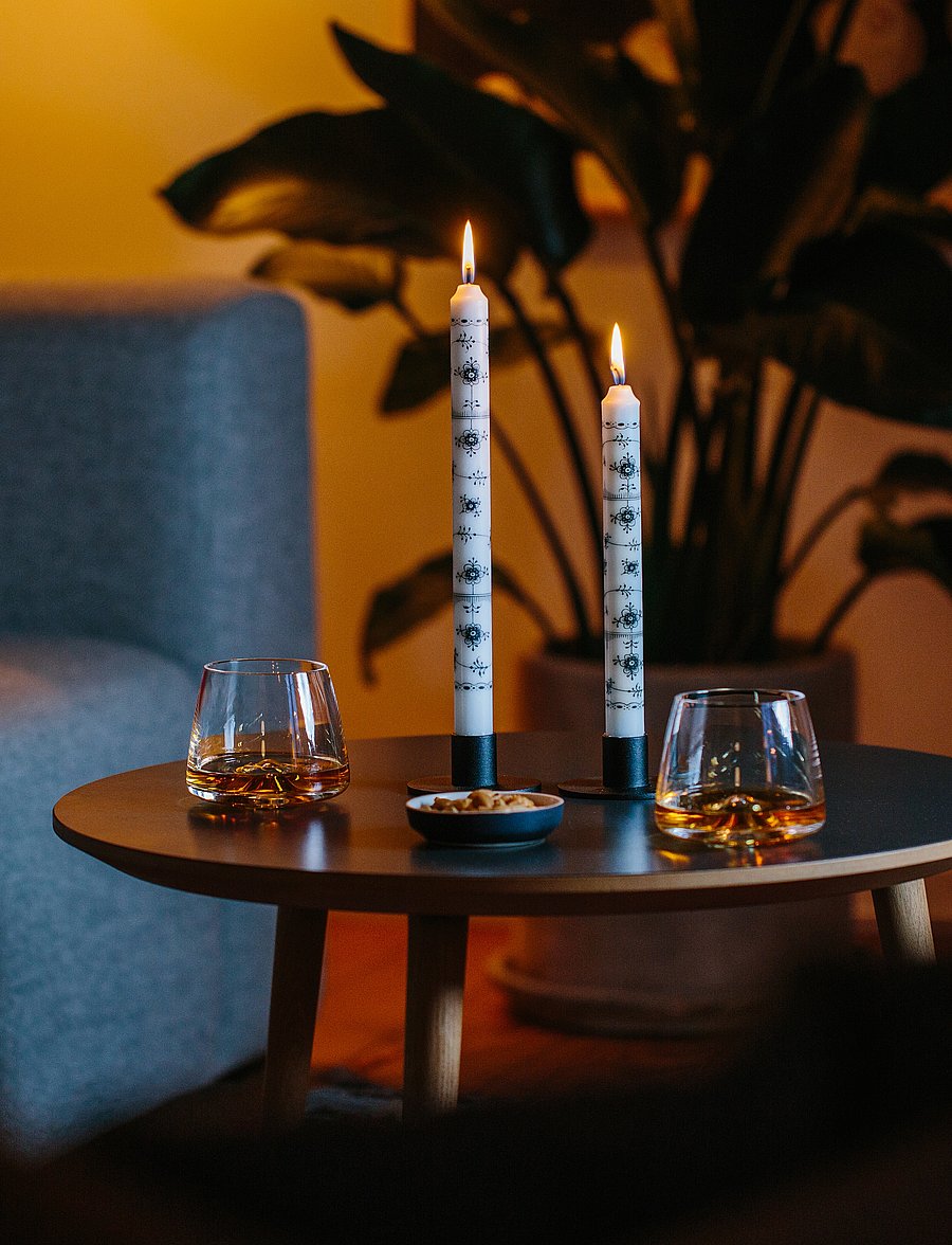 Kunstindustrien - Musselmalet Taper Candles, 4 pack - madalaimad hinnad - black pattern - 2