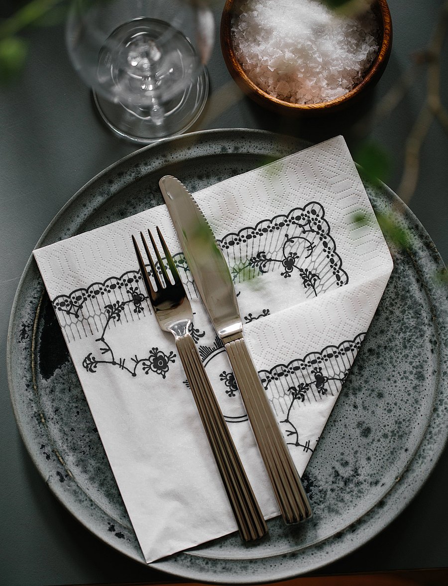 Kunstindustrien - Musselmalet Lunch Napkins, 40x40, 20 pce - pabersalvrätikud - black pattern - 2