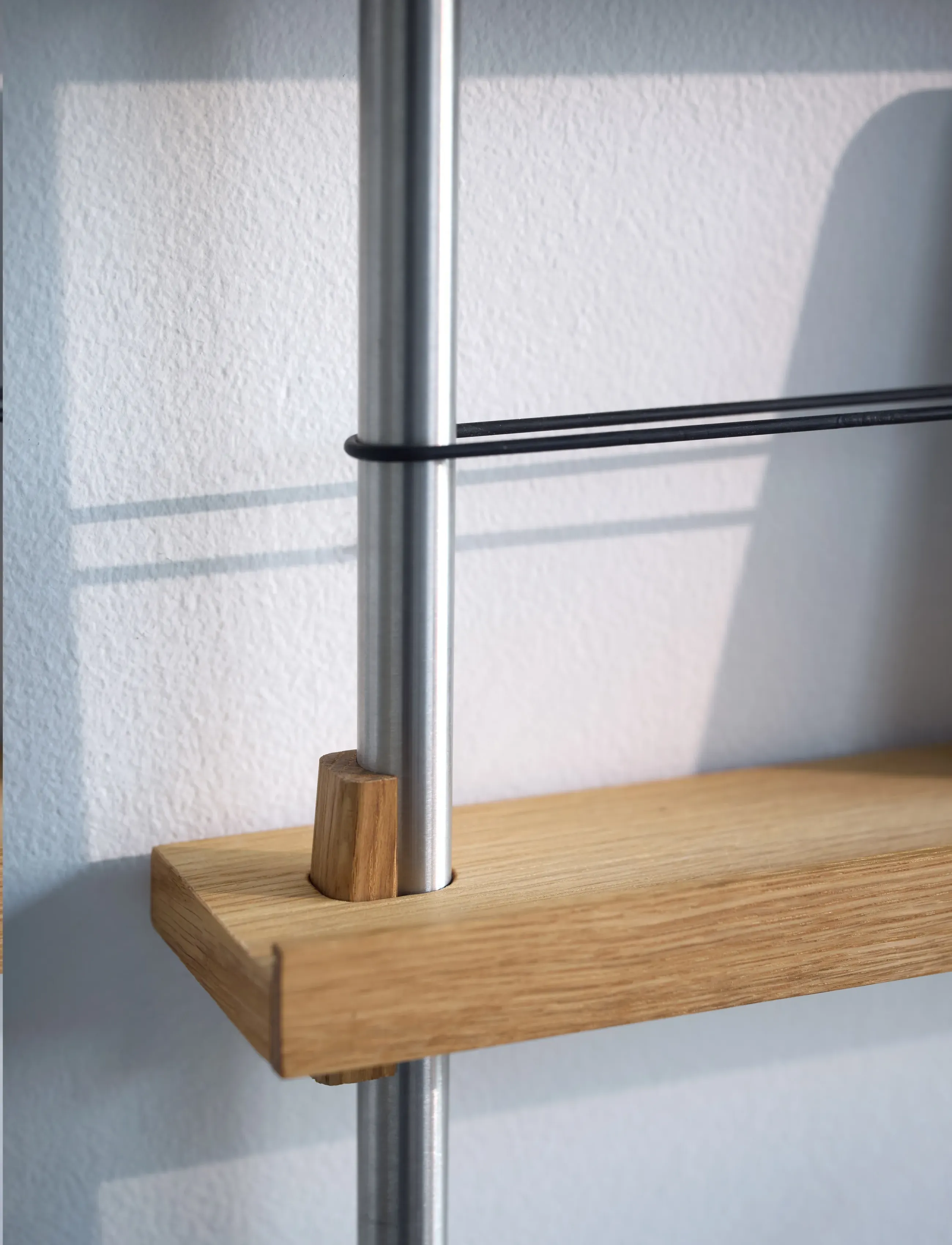 Kylskåpspoesi - Sandt eller bullshit - zeitschriftenhalter - oak/stainless steel - 1