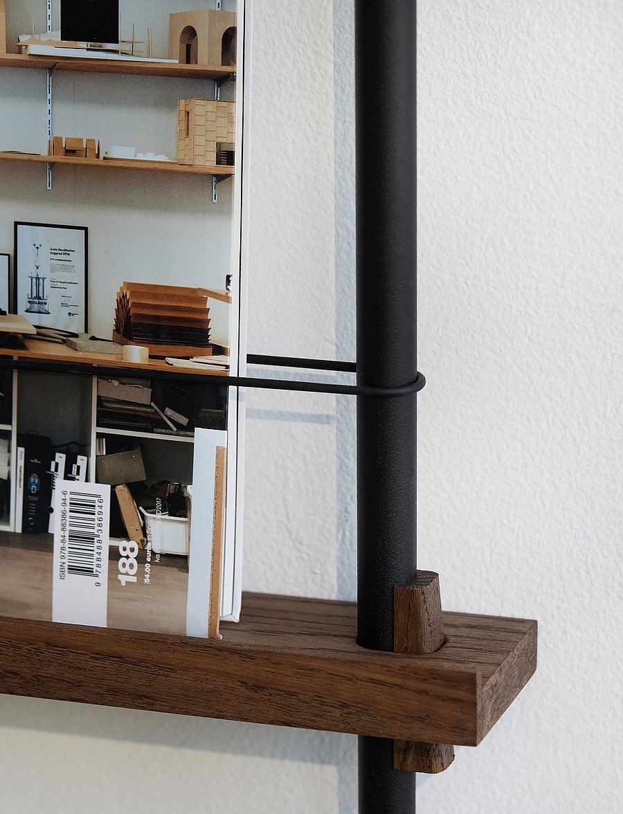 Kylskåpspoesi - Box set, Magazine Shelving MS.65.1, Black shelves, Stainless Steel legs (FSC MIX CREDIT) - ajakirja hoidik - smoked oak/stainless steel - 3