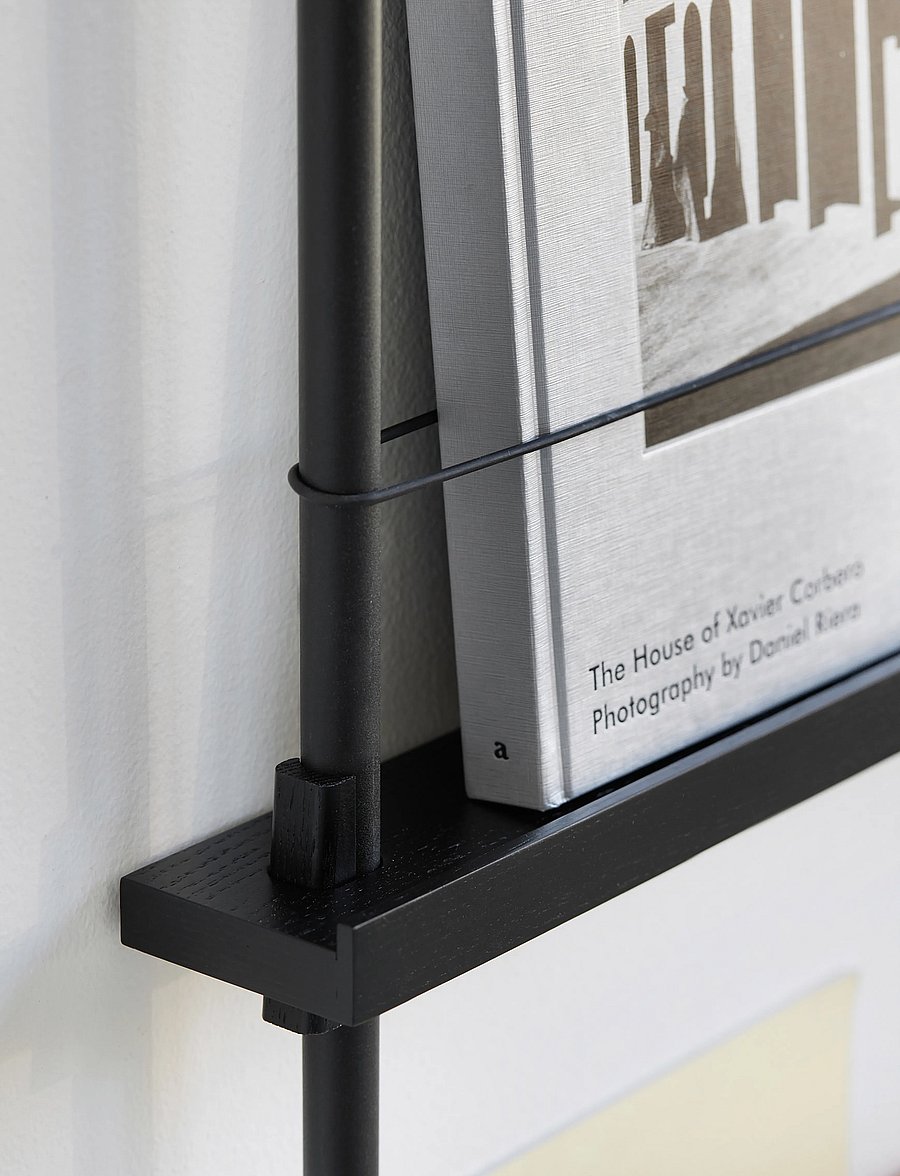 Kylskåpspoesi - Box set, Magazine Shelving MS.65.1, Black shelves, Stainless Steel legs (FSC MIX CREDIT) - ajakirja hoidik - black - 2