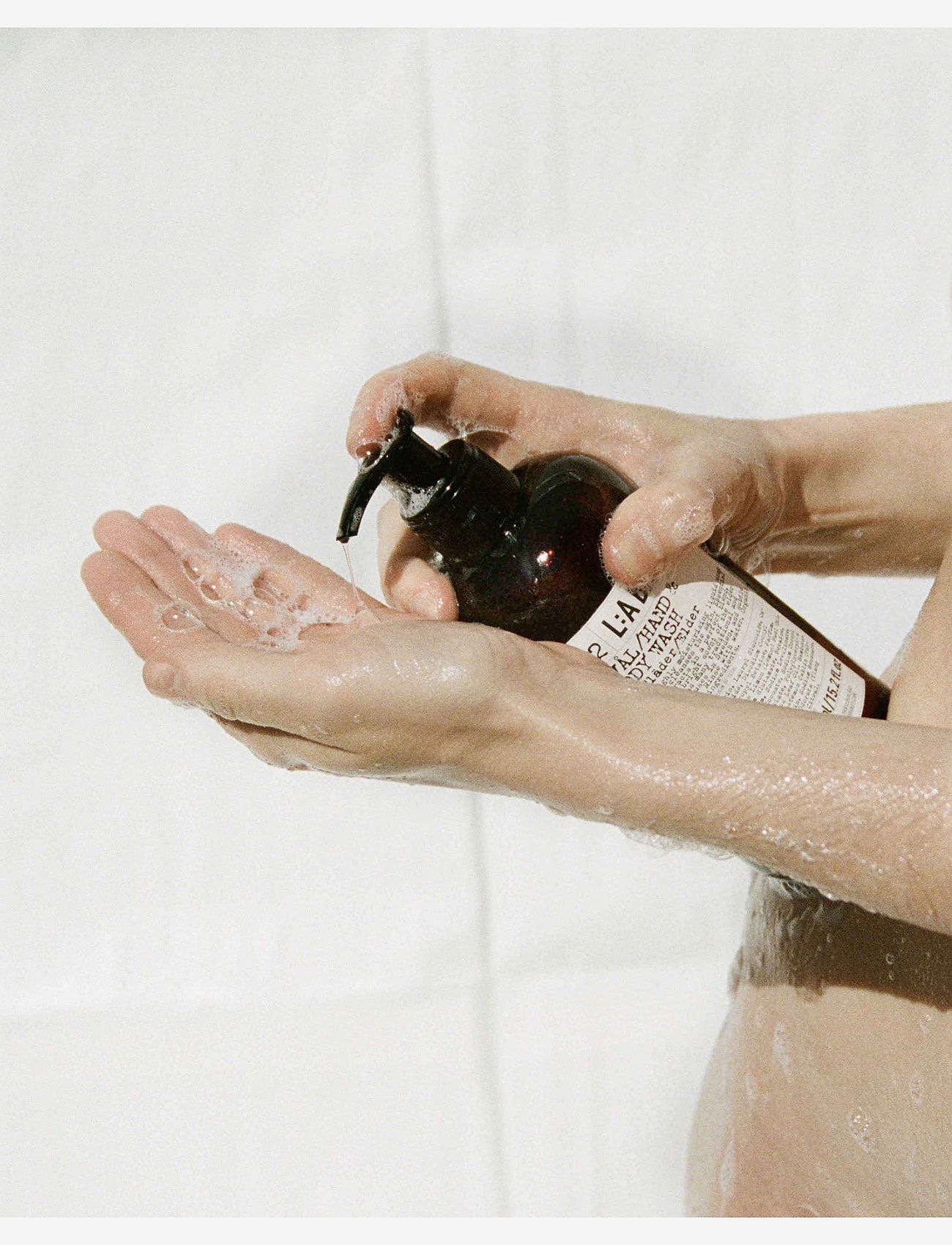 L:a Bruket - 242 Hand & Body Wash Elderflower - shower gel & bruseolier - clear - 2