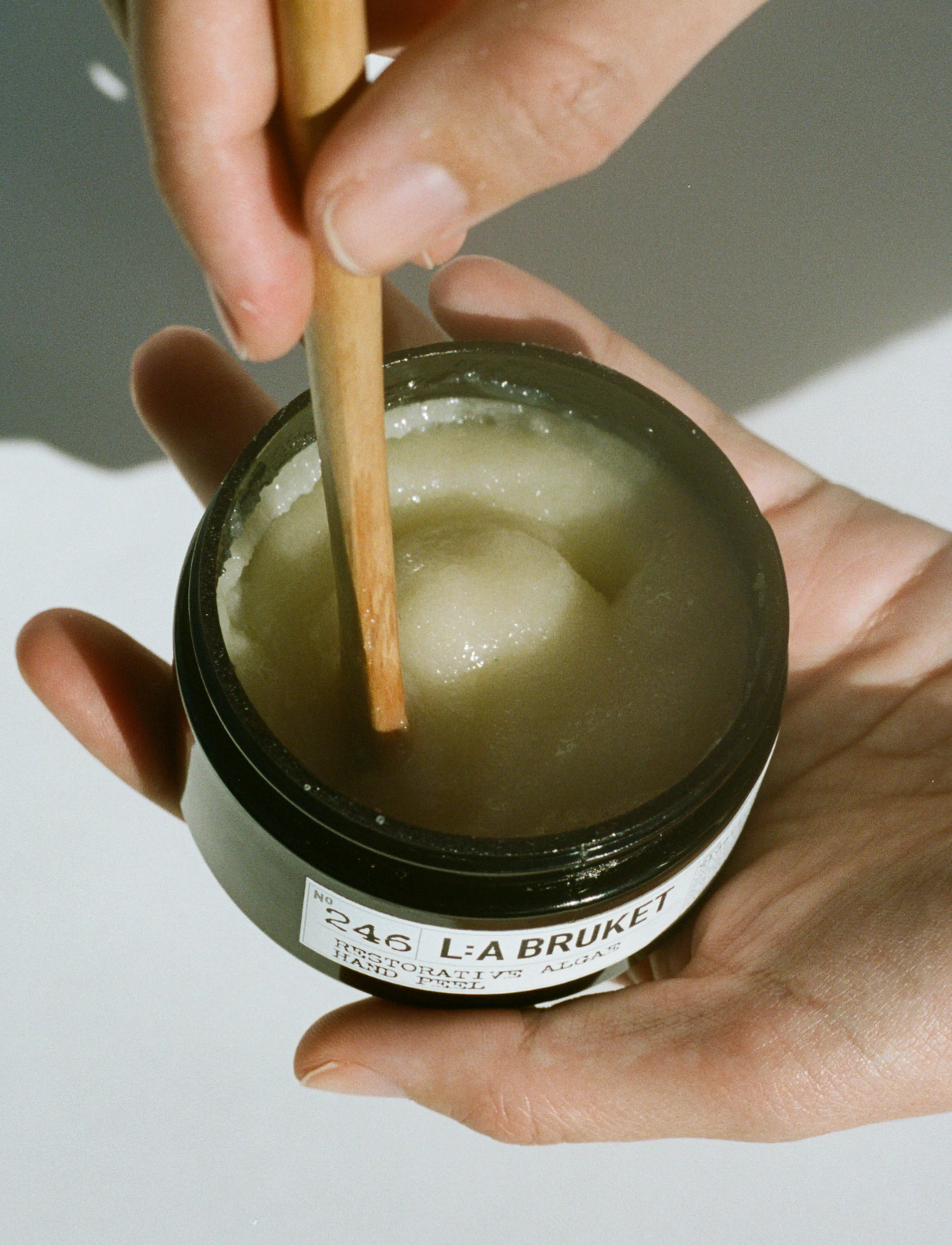 L:a Bruket - 246 Restorative Algae Hand Peeling - handkräm - clear - 0