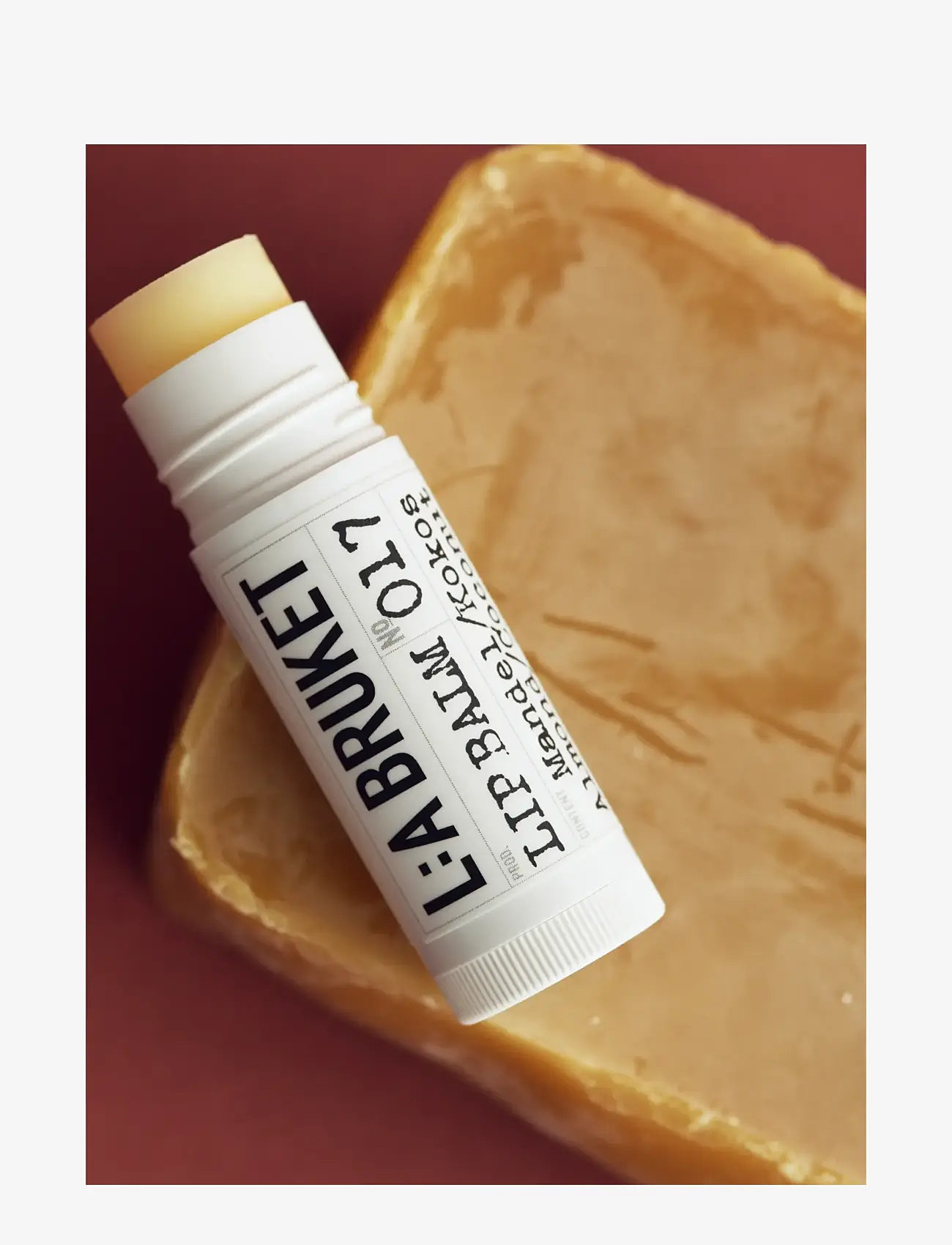 L:a Bruket - 017 Lip Balm Almond/Coconut - læbepomade - clear - 5