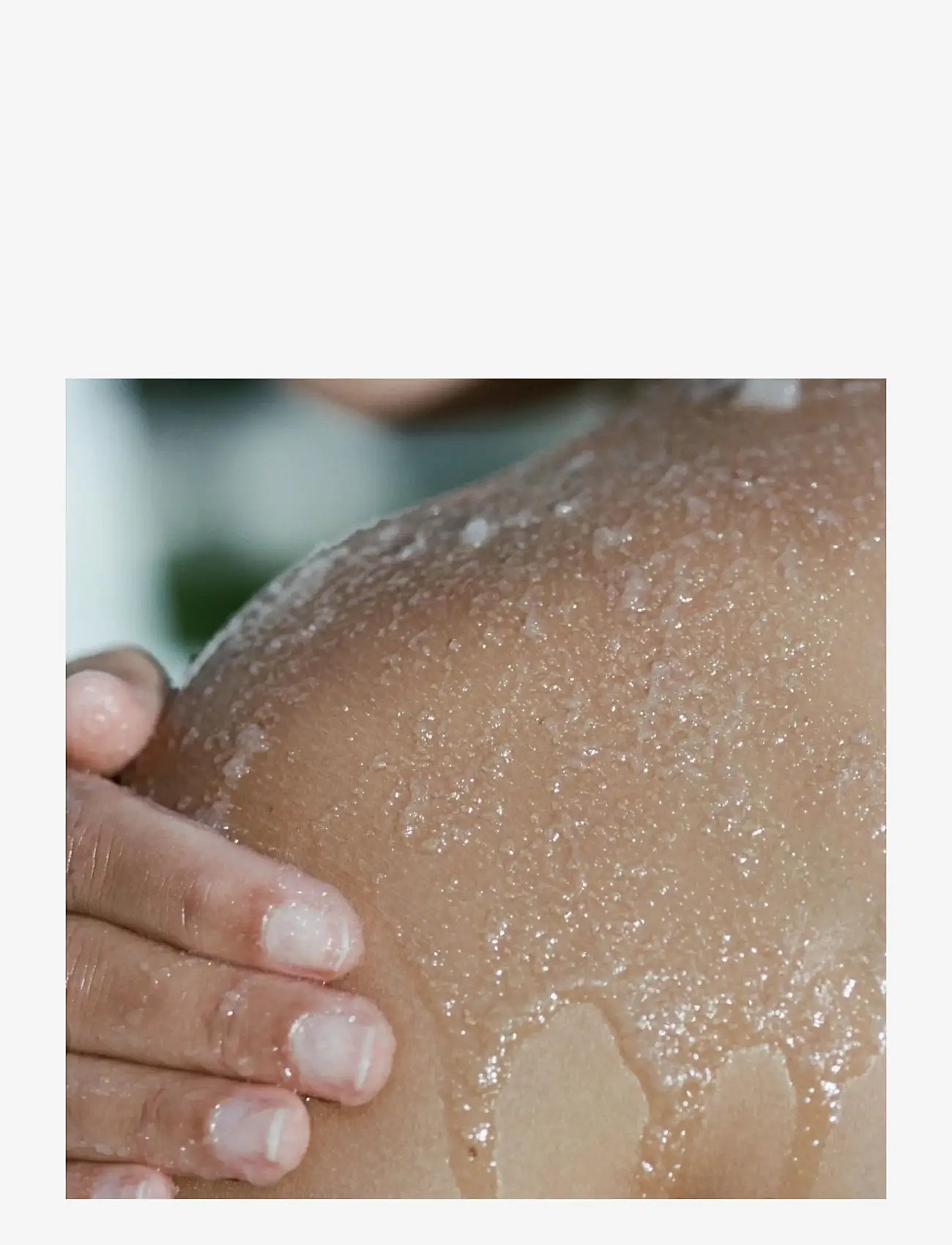 L:a Bruket - 296 Sea Salt Scrub Bergamot/Patchouli - keha koorimine - clear - 4