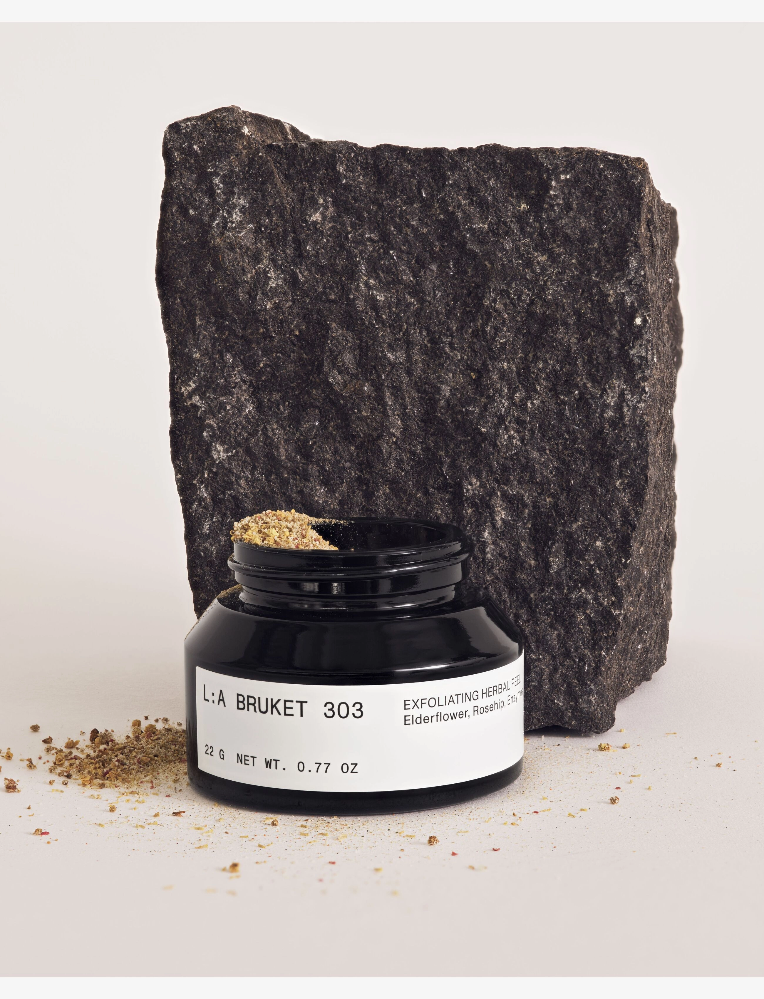 L:a Bruket - 303 Exfoliating Herbal Peel - Šveitikliai ir eksfoliatoriai - kūnui - clear - 2