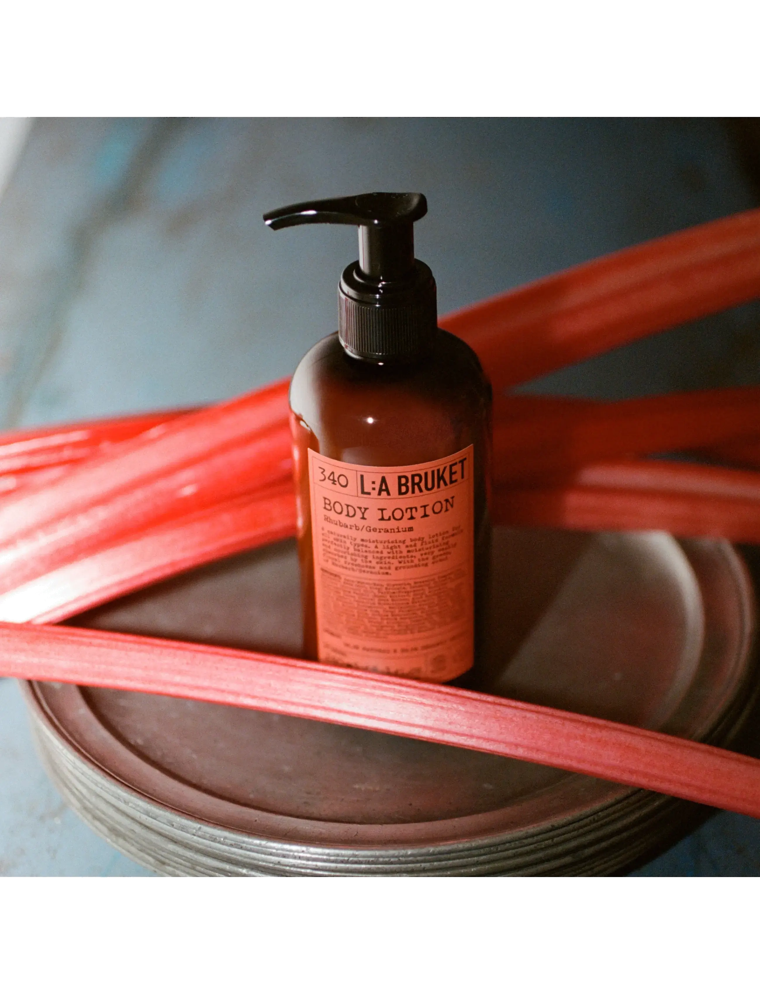 L:a Bruket - Body Lotion Rhubarb 240 ml - flydende sæber - clear - 1