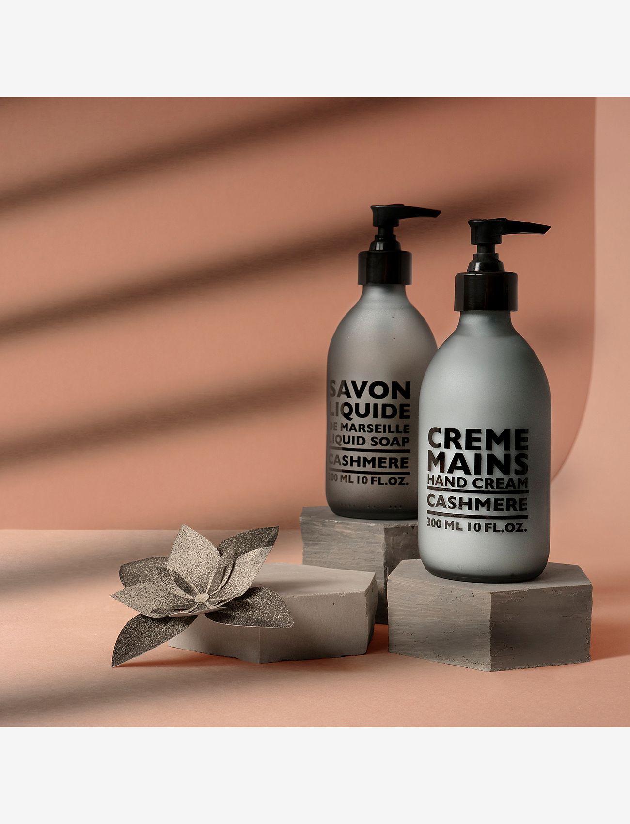 La Compagnie de Provence - HAND CREAM CASHMERE 300 ML - flytande tvål - clear - 1