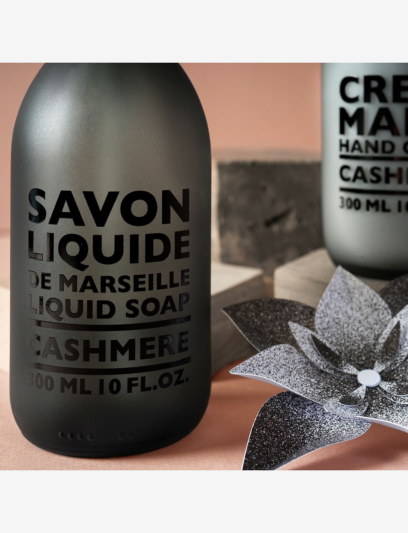 La Compagnie de Provence - LIQUID MARSEILLE SOAP CASHMERE 300 ML - skysti rankų muilai - clear - 1