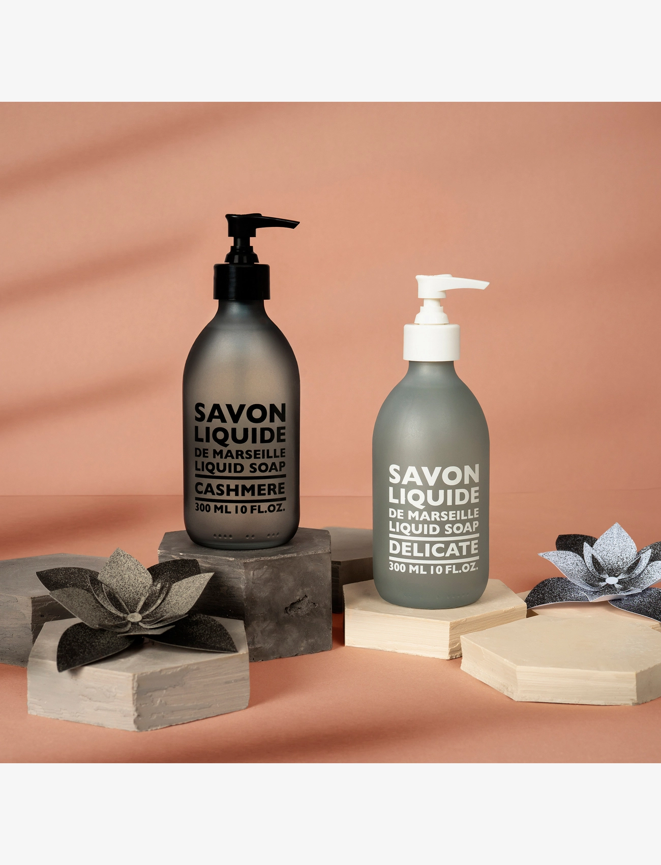 La Compagnie de Provence - LIQUID MARSEILLE SOAP CASHMERE 300 ML - skysti rankų muilai - clear - 2