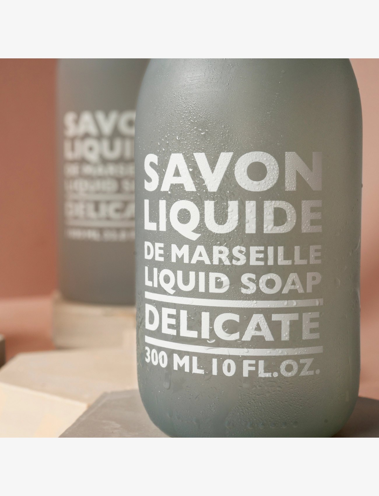 La Compagnie de Provence - LIQUID MARSEILLE SOAP DELICATE 300 ML - Šķidrās roku ziepes - clear - 1