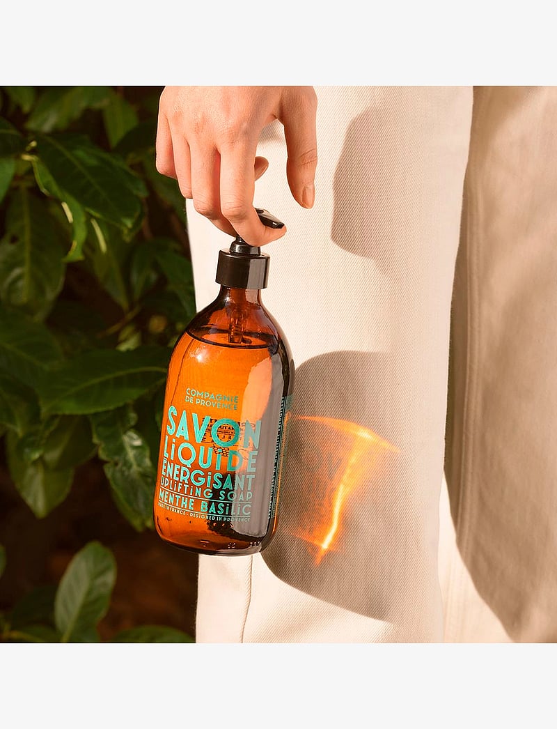 La Compagnie de Provence - LIQUID MARSEILLE SOAP MINT BASIL 495 ML - vedelseebid - clear - 2