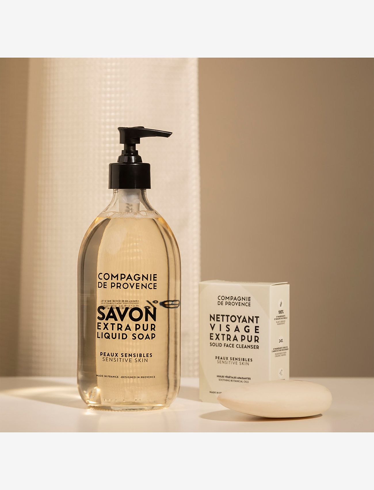 La Compagnie de Provence - LIQUID MARSEILLE SOAP SENSITIVE SKIN 495 ML - flytande tvål - clear - 2